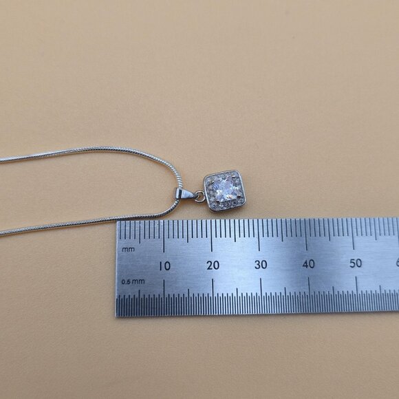 18 Inch Sterling Silver Square Cubic Zirconia Pendant Necklace A4786 - Picture 7 of 8